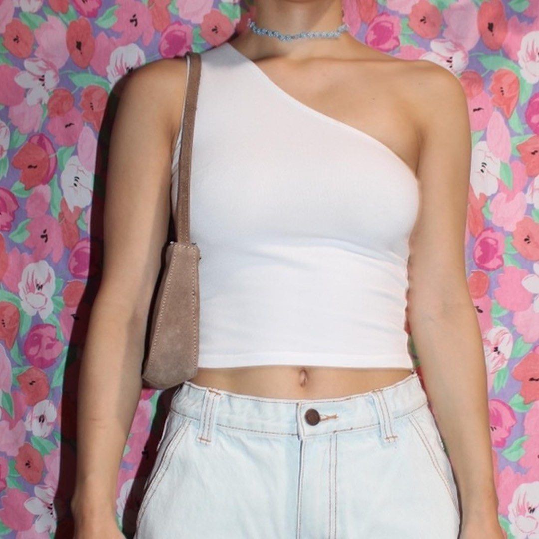 Brandy Melville Blythe Toga Tank in White, Women's Fashion, Tops