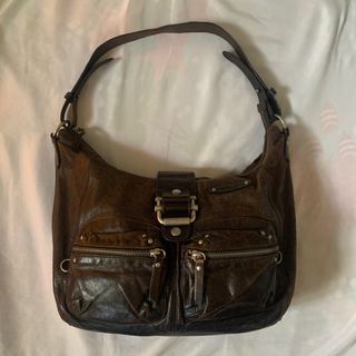 (Category: ) located in . Submitted by cureited (Listing ID 1328830527, Image 1). Description: .