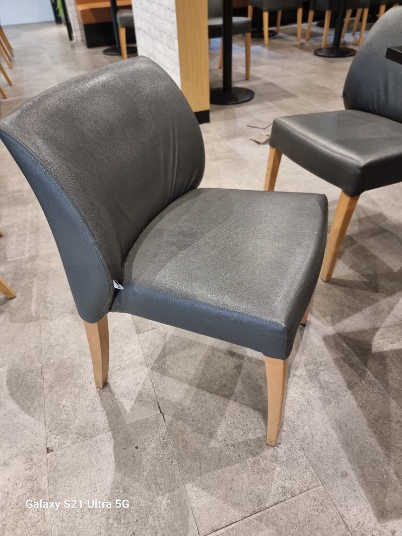 Chair well cushioned 23 pieces