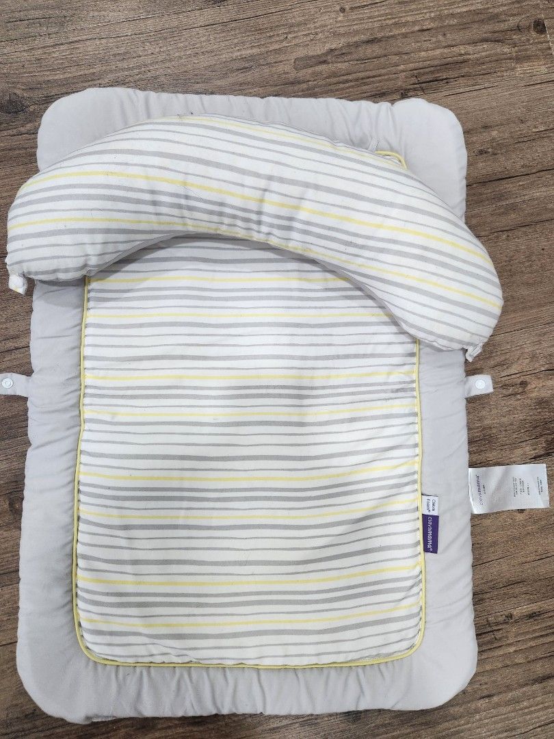Clevamama Clevafoam Tummy Time Mat (Category: Infant Playtime) located in Quezon City. Submitted by nfr03 (Listing ID 1328815549, Image 1). Description: super soft material and contours to the baby's body. ideal for newborn. brand new is priced at 3500. rfs: no longer needed.
