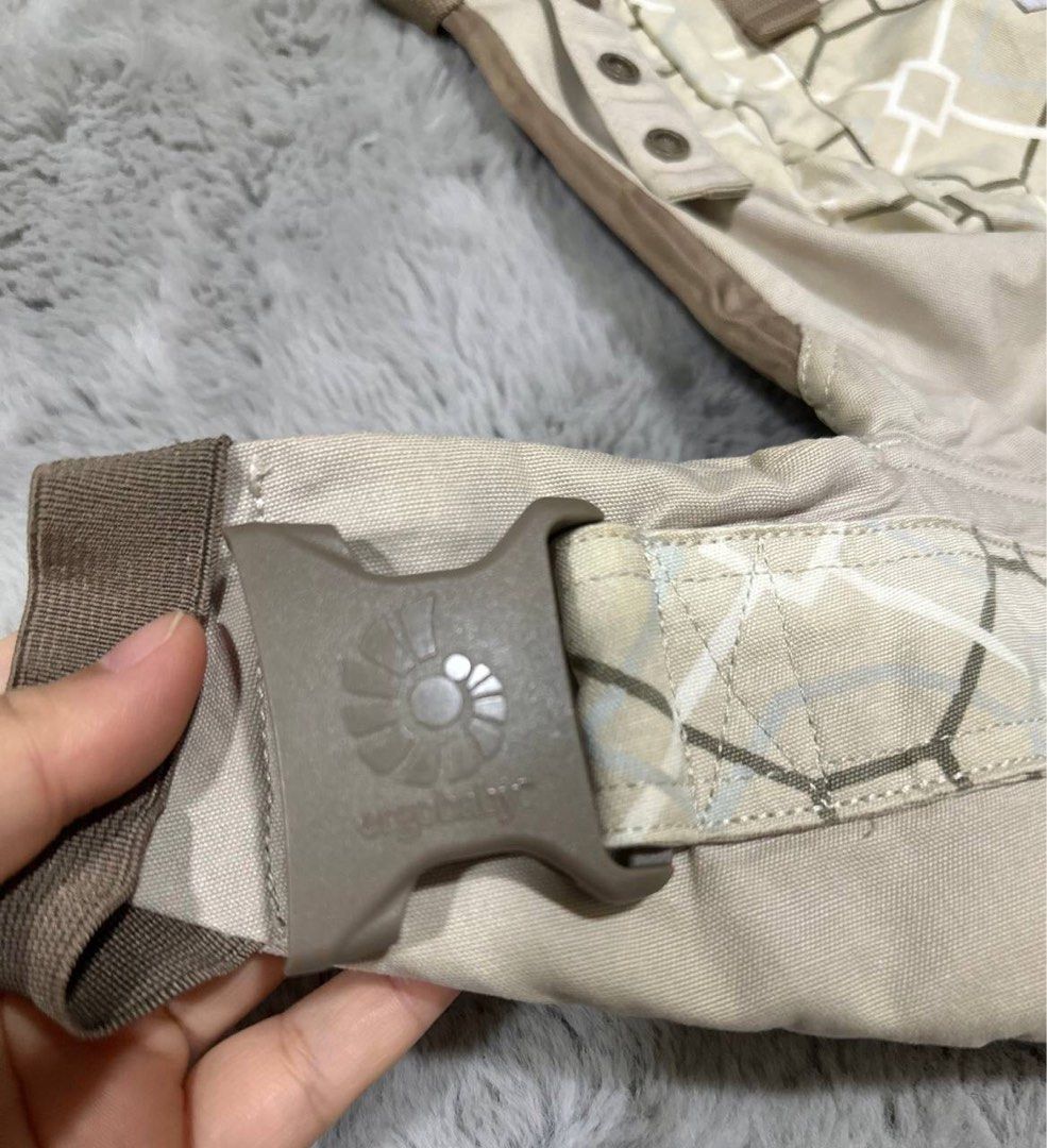Ergobaby lattice 2025
