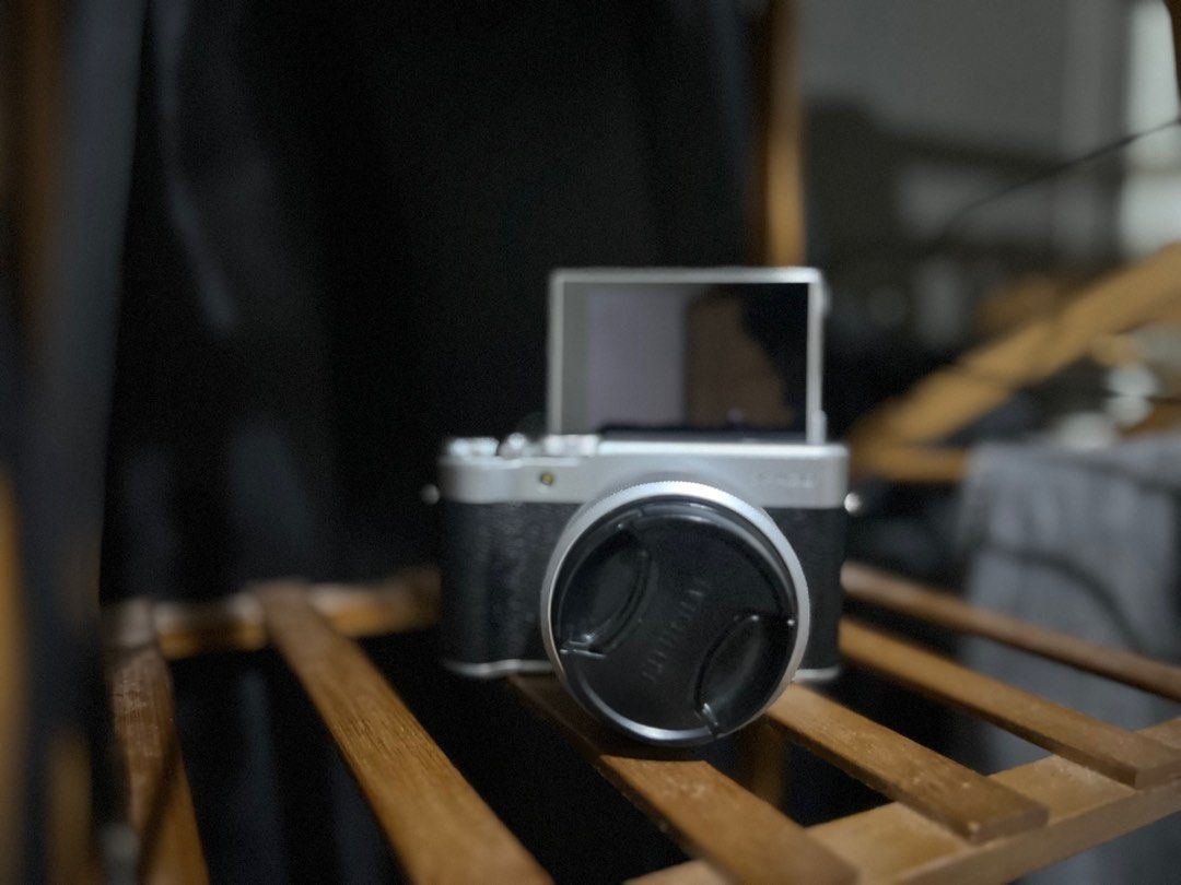 Fujifilm Xa20 mirrorless (Category: Cameras) located in Quezon City. Submitted by tyler8. (Listing ID 1328782932, Image 1). Description: Fujifilm Xa20 Mirrorless -14,300 Good for vlogging All working Unit comes with charger,lens & manuals only. Rfs: Decluttering.