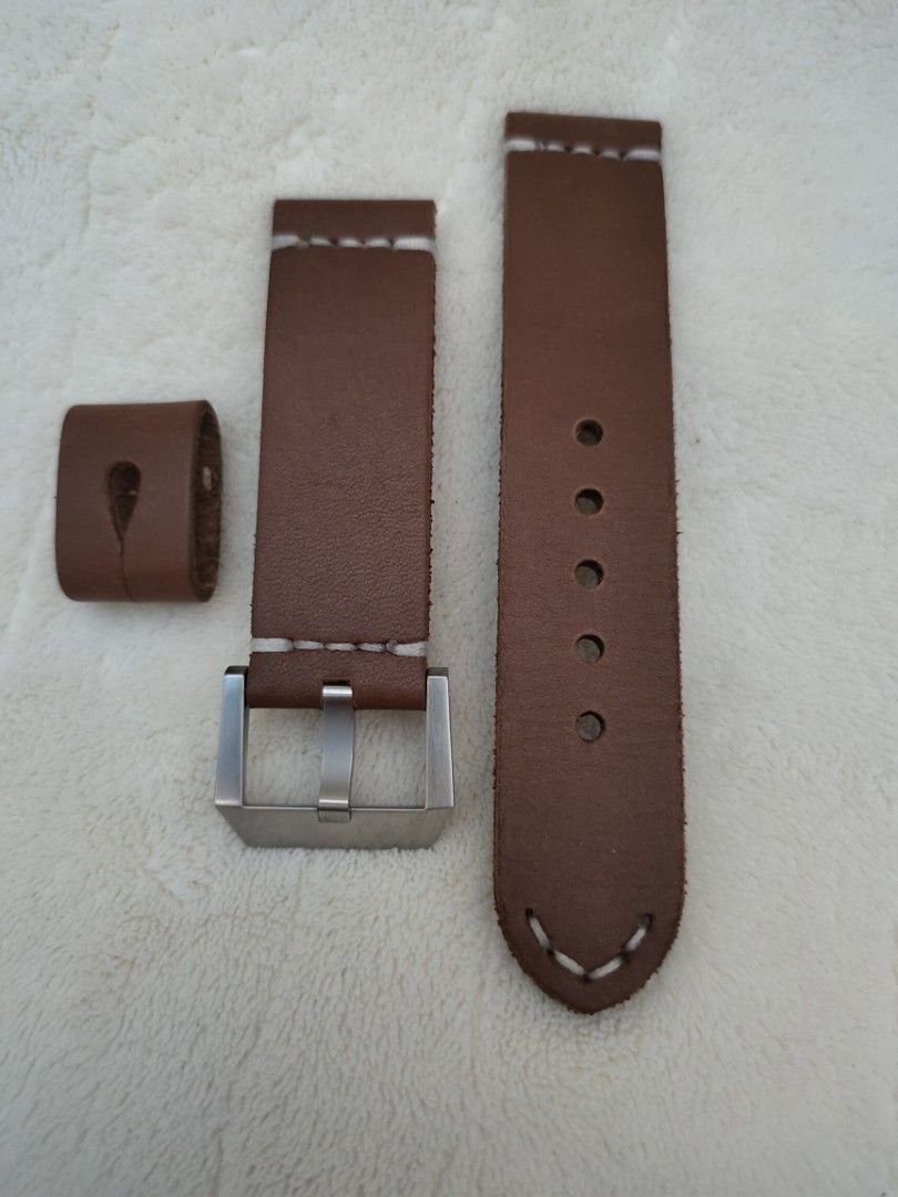 Hand made Leather Strap 24mm (Category: Men's Watches) located in Tuba. Submitted by drickbernard (Listing ID 1328878554, Image 3). Description: Leather strap Handstitch 24mm straight cut thickness: 4mm New.