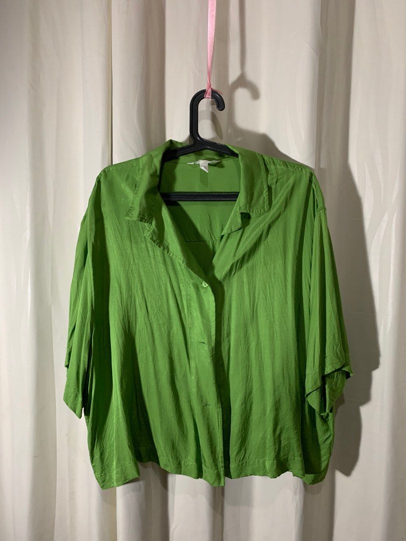 h&m green short sleeve polo (Category: Blouses) located in Cainta. Submitted by matchaboo (Listing ID 1328931498, Image 1). Description: used once decluttering.