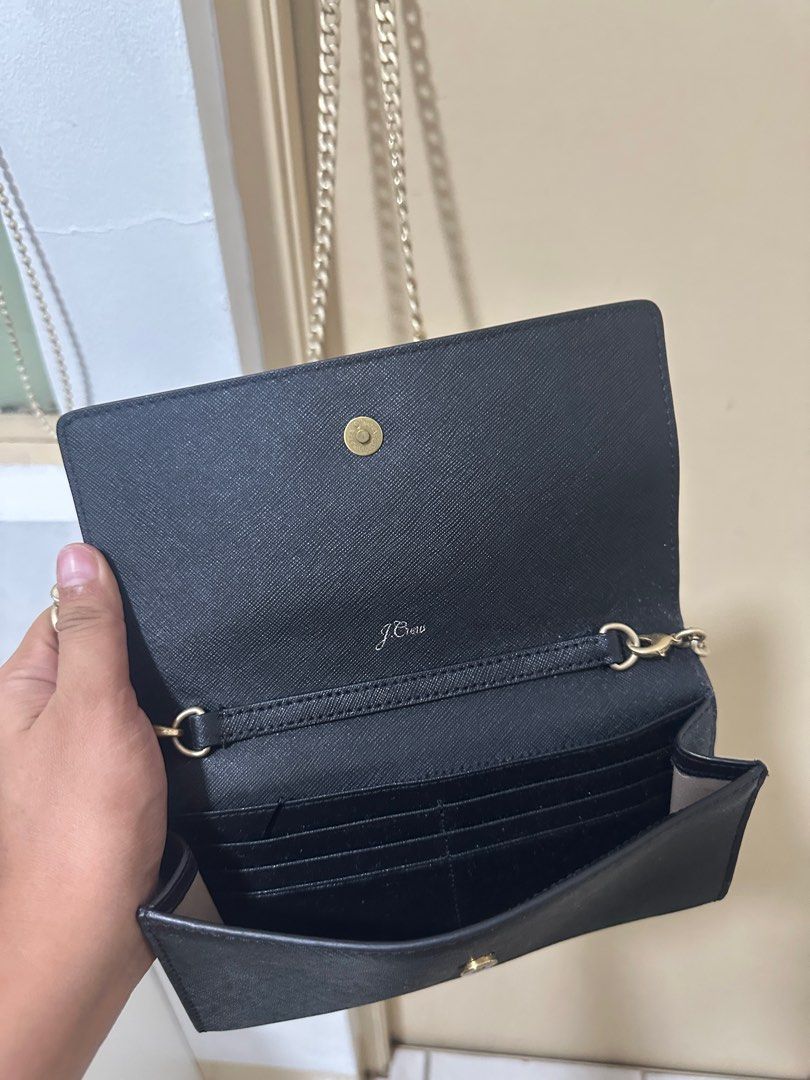 J CREW CROSS BODY BAG (Category: Cross-body Bags) located in Makati City. Submitted by declutterwithjz (Listing ID 1328904992, Image 2). Description: .