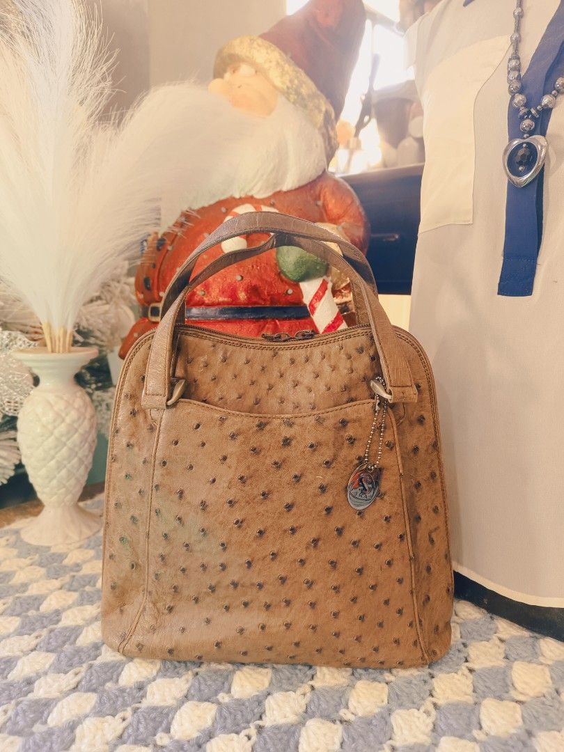 JRA ostrich (Category: Luxury Bags & Wallets) located in Taguig. Submitted by emz0923 (Listing ID 1328806336, Image 2). Description: medium in size, expensive brand.