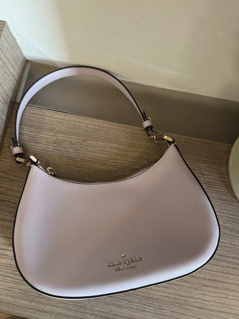 Kate Spade (Category: Luxury Bags & Wallets) located in Makati City. Submitted by jayclopez (Listing ID 1328792406, Image 1). Description: Never been used.