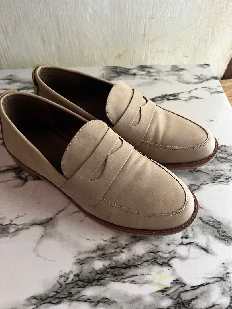 Loafers sandals for sale (Category: Loafers) located in Baras. Submitted by pwepreloved (Listing ID 1328816702, Image 3). Description: .