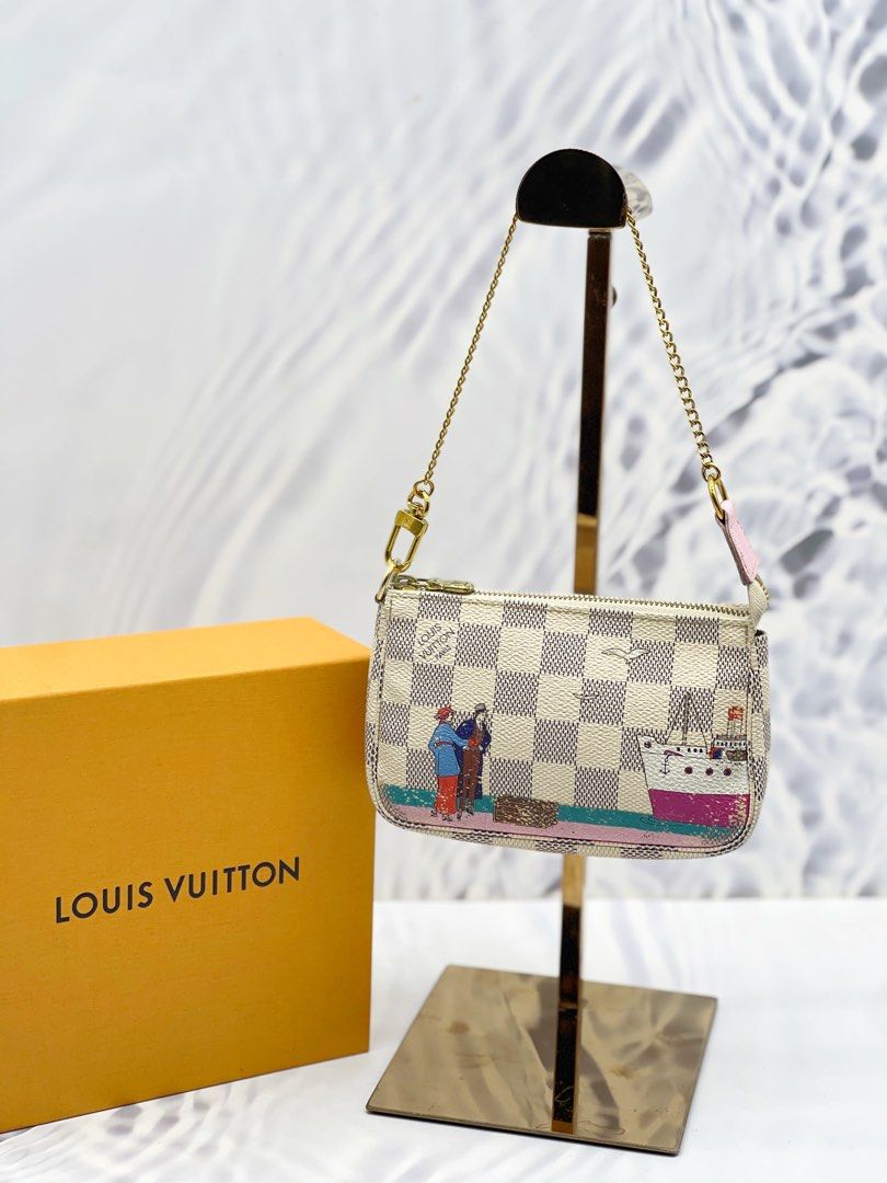 Shoulder Bag Mini Pochette Accessoires Size LOUIS VUITTON MINI