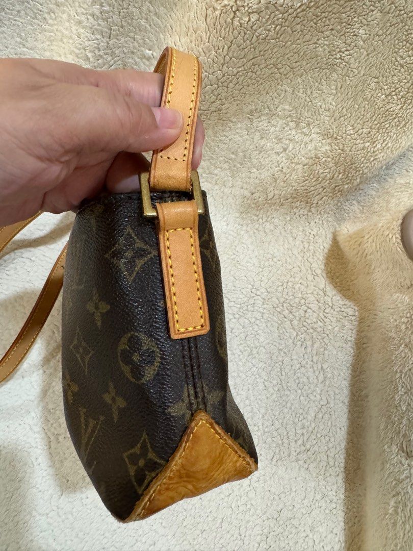 LV trotteur (Category: Luxury Bags & Wallets) located in Quezon City. Submitted by erinea (Listing ID 1328793709, Image 3). Description: LV trotteur sling bag 💯auth/original Very good condition Bag only.