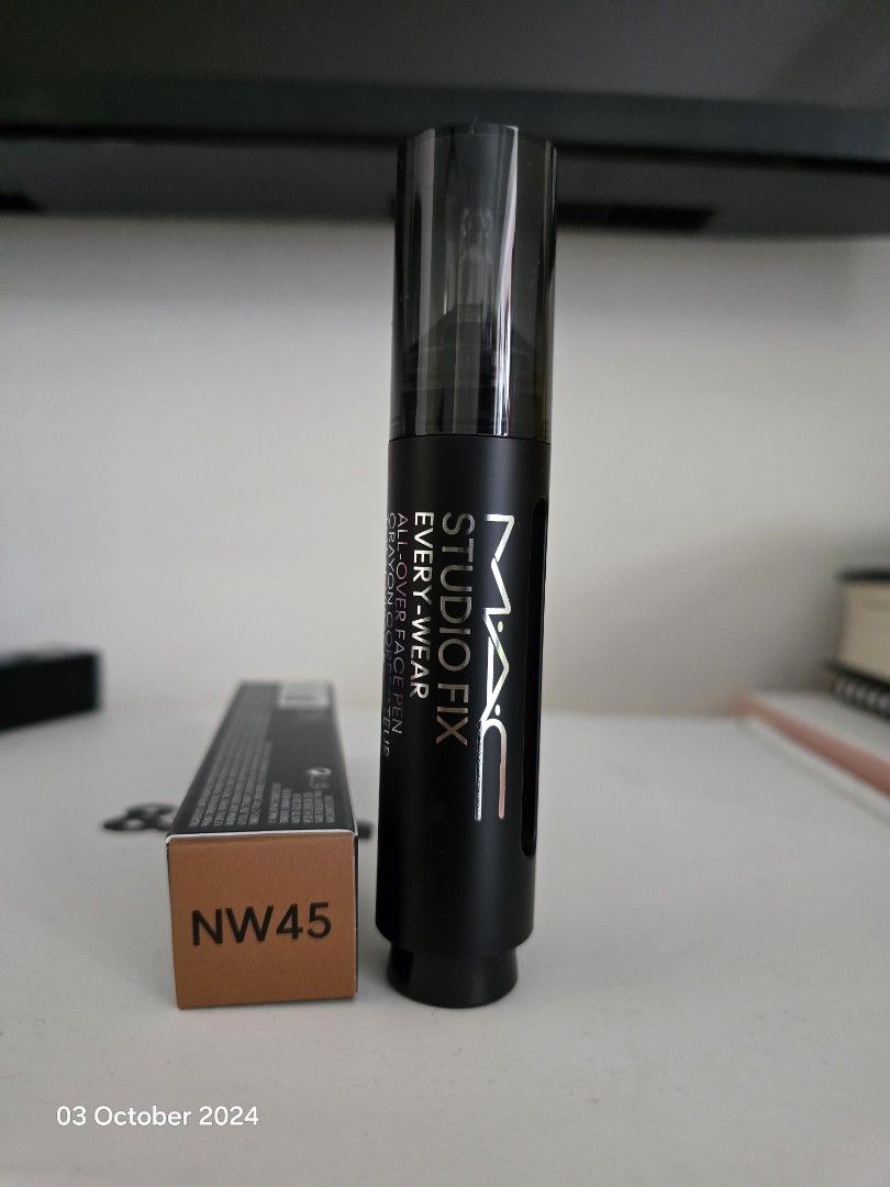 Makeup (Category: Makeup) located in Singapore. Submitted by gingercat291 (Listing ID 1328838881, Image 7). Description: .