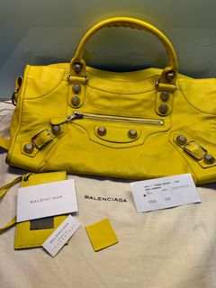 (Kategori: ) berada di . Dikirim oleh theory.preloved (ID iklan 1328831749, Gambar 1). Deskripsi: .