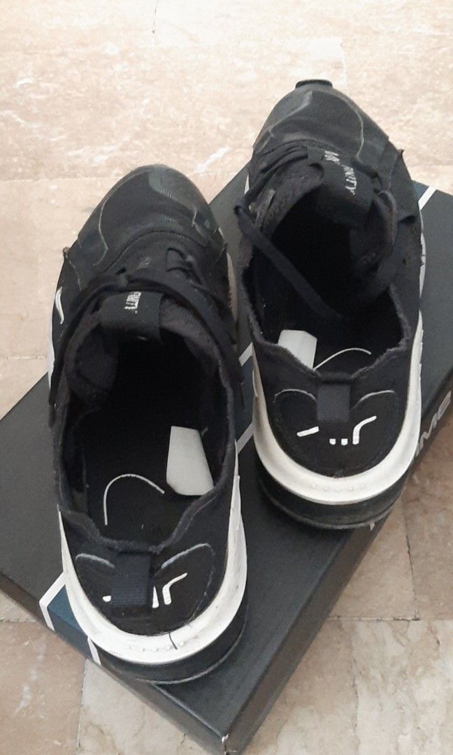 Nike Infinity (Category: Sneakers) located in Paranaque City. Submitted by tsentiatsen (Listing ID 1328782135, Image 2). Description: Outgrown Declutter.