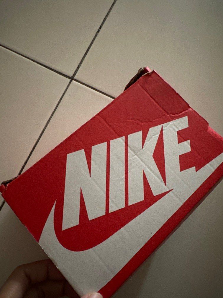 Kawai logo nike top