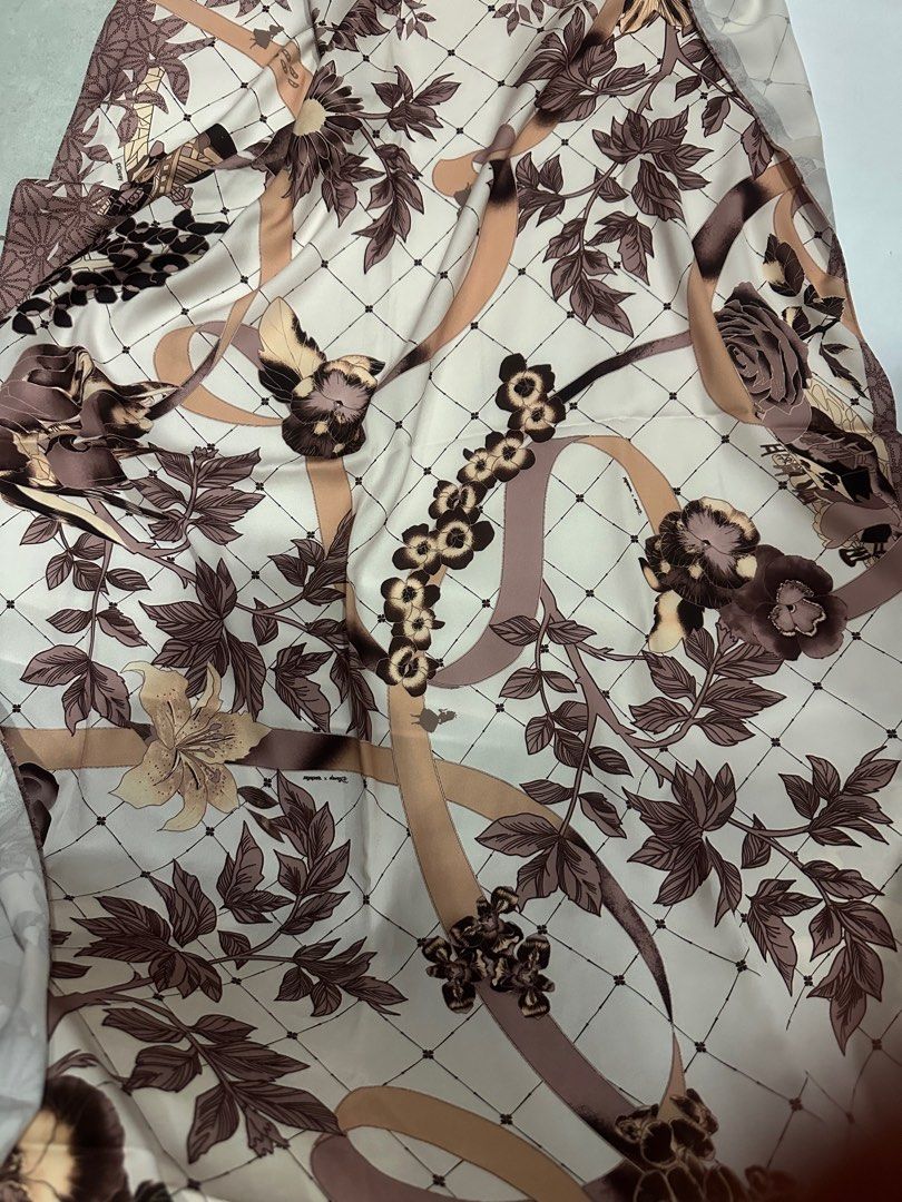 neelofa instant shawl