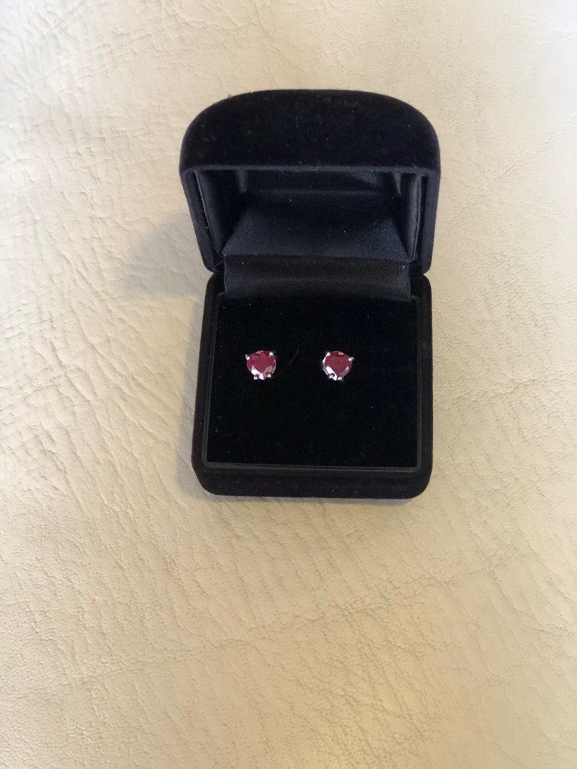 Ruby earrings (Category: Earrings) located in Caloocan City. Submitted by susanramos (Listing ID 1328824998, Image 2). Description: Natural ruby Heart shape In 925 silver setting Brandnew Gcash payment Loc: caloocan. Or malabon Del c/o buyer .