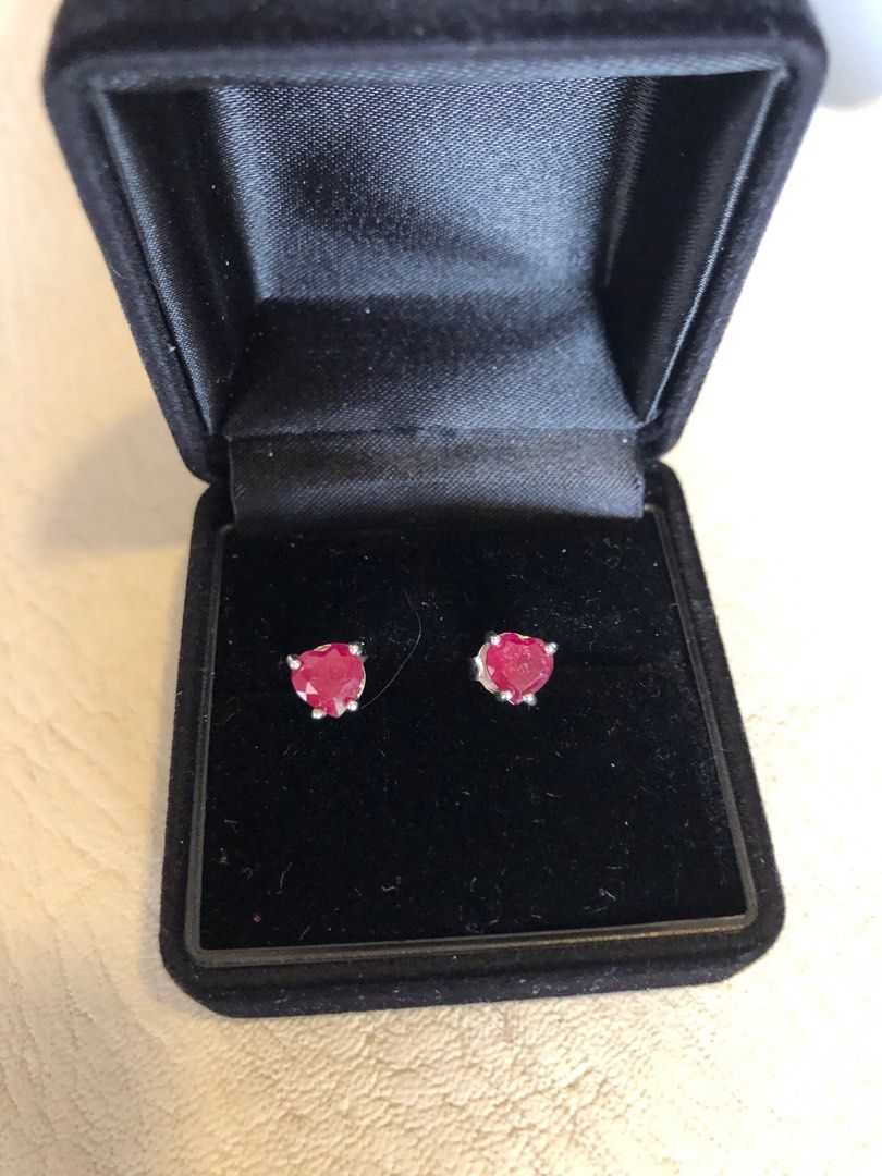 Ruby earrings (Category: Earrings) located in Caloocan City. Submitted by susanramos (Listing ID 1328824998, Image 1). Description: Natural ruby Heart shape In 925 silver setting Brandnew Gcash payment Loc: caloocan. Or malabon Del c/o buyer .