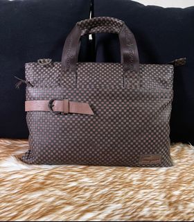 (Category: ) located in . Submitted by redbag_boutique (Listing ID 1328817336, Image 1). Description: .