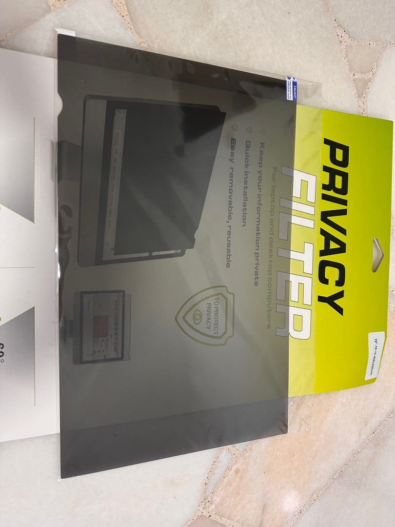 Screen protector (Category: Laptops & Notebooks) located in Singapore. Submitted by carineosy (Listing ID 1328884930, Image 3). Description: For laptop and desktop computer. Privacy filter easy installation “19”-16:10-408x255mm.