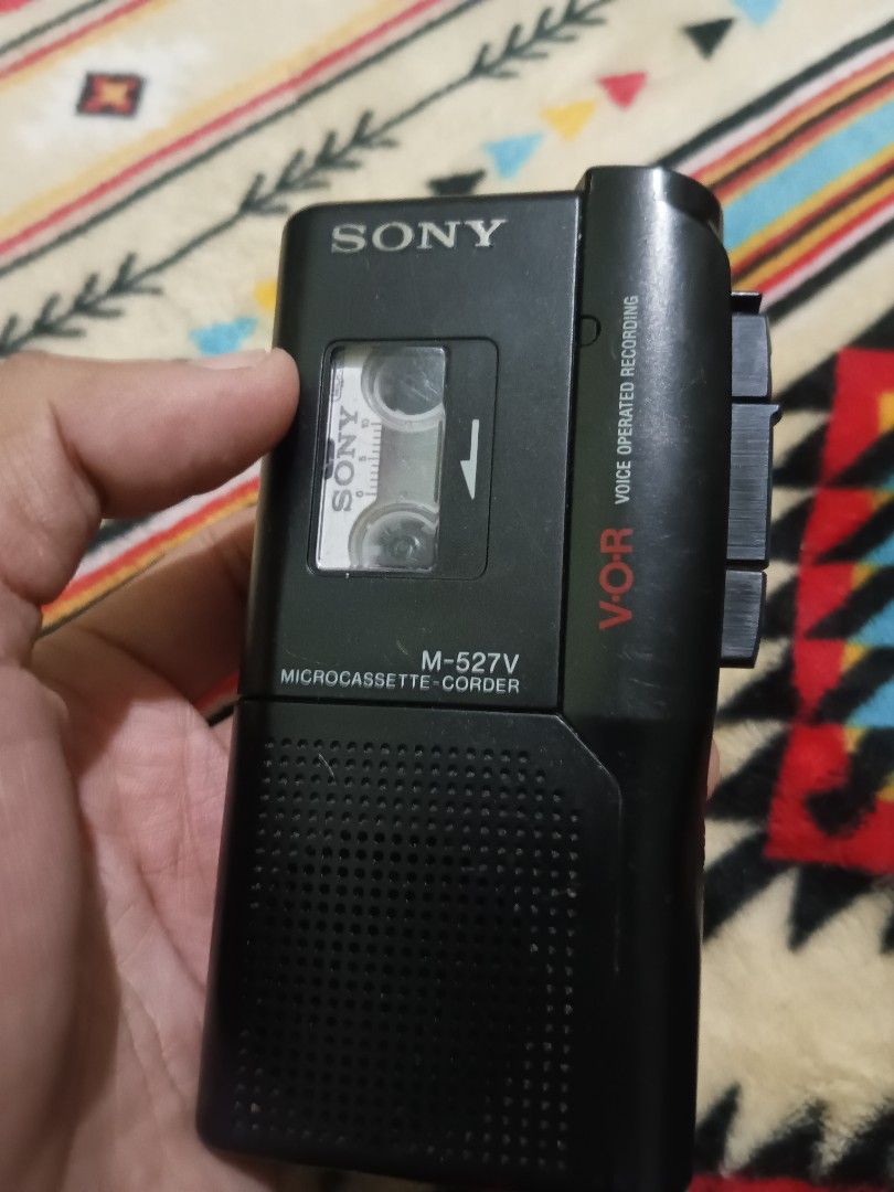 Sony M-527V portable recorder defective (Category: Portable Music Players) located in Quezon City. Submitted by markgolveo (Listing ID 1328900402, Image 3). Description: Sony M-527V portable recorder defective needs repairing on rubber motor no spinning rest of condition is good audio output and input is good all buttons knobs and switches are good.