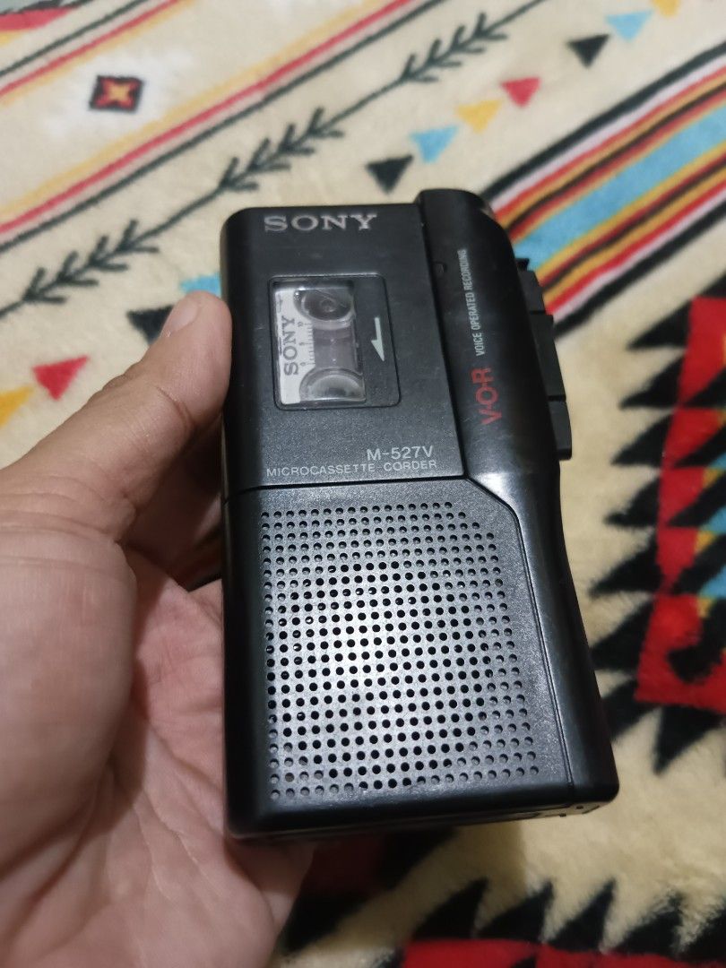 Sony M-527V portable recorder defective (Category: Portable Music Players) located in Quezon City. Submitted by markgolveo (Listing ID 1328900402, Image 1). Description: Sony M-527V portable recorder defective needs repairing on rubber motor no spinning rest of condition is good audio output and input is good all buttons knobs and switches are good.