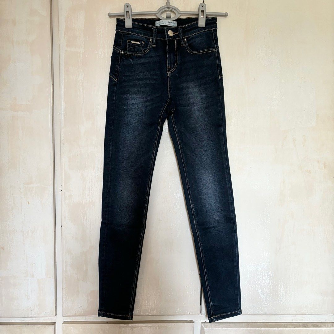 Stradivarius jeans body shape on sale