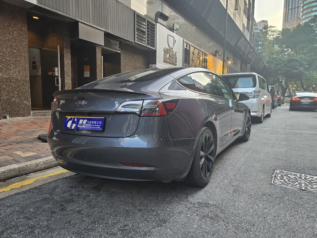 Tesla Model 3 SR Auto62864837284355113