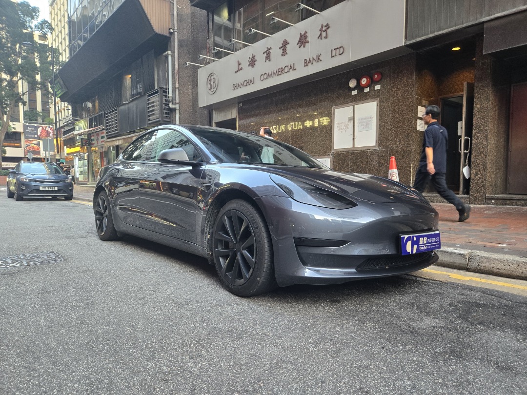 Tesla Model 3 SR Auto62864837284355111