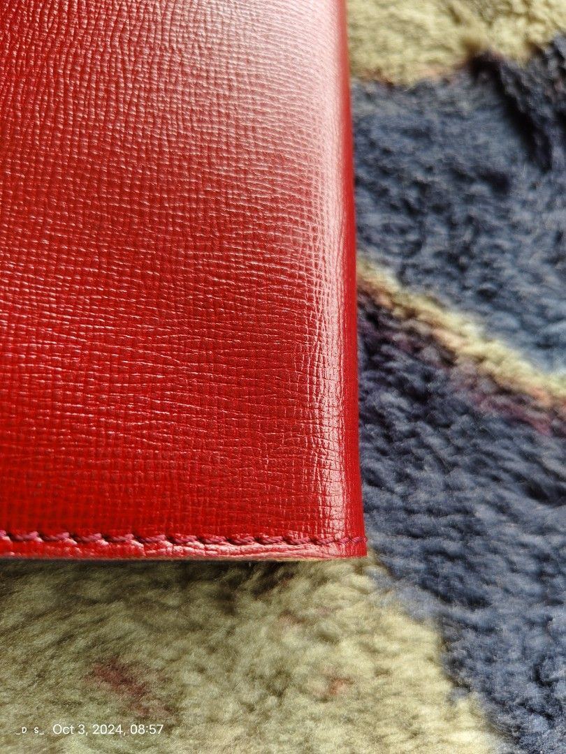 Valextra (Category: Luxury Bags & Wallets) located in Lucena. Submitted by dai_suki (Listing ID 1328781772, Image 3). Description: Japan surplus source 1st to pay JRS COURIER ONLY.