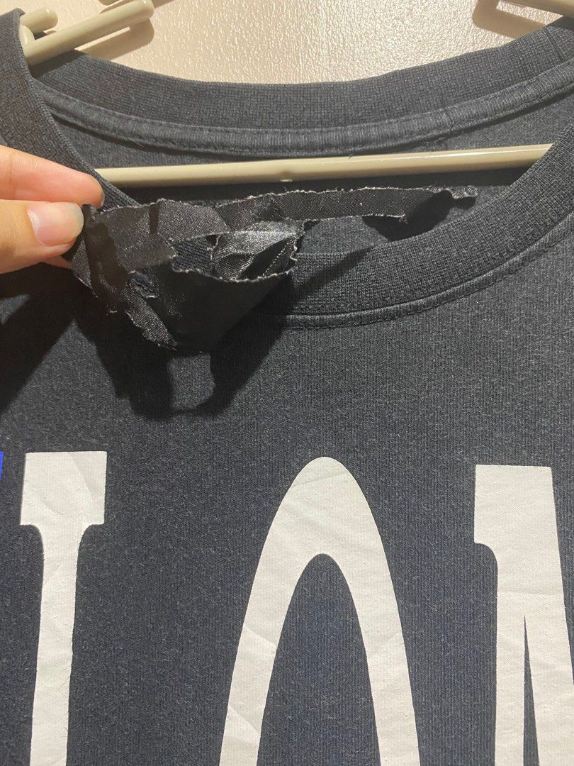 Vlone (Category: Tshirts & Polo Shirts ) located in Antipolo. Submitted by lukedd (Listing ID 1328796865, Image 3). Description: 22x30 complete tags no sticker no issue.