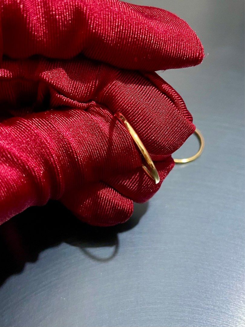 18K PAWNABLE REAL SOLID GOLD MINIMALIST LUCKY COUPLE RING (Category: Rings) located in Cavite. Submitted by AlwaysGiveBack (Listing ID 1333617352, Image 2). Description: 18K PAWNABLE REAL SOLID GOLD COUPLE RING - Solid/ Matigas, good for everyday use - Real Saudi Gold - FREE jewelry box for each Size 5- 4,400 Size 6- ₱4,700 Size 7- ₱5,000 Size 8- ₱5,300 Size 9- ₱5,600.