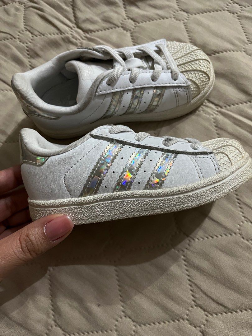 Addidas Superstar Silver Kids US7 (Category: Babies & Kids Fashion) located in Mandaluyong City. Submitted by flyingmommaa (Listing ID 1333616847, Image 2). Description: US7 No more box EUC 💯 original.