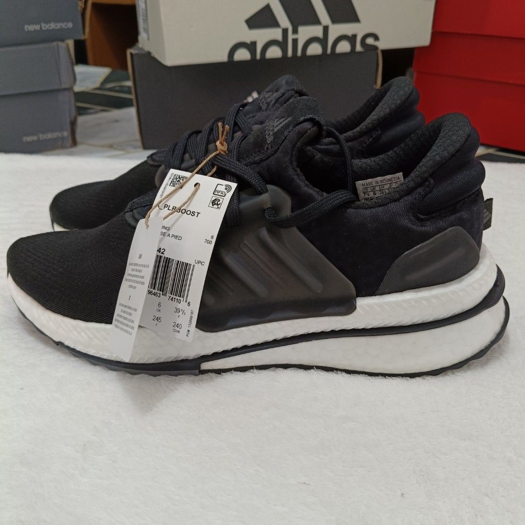 Adidas XPLR BOOST Black White Ultra Comfort Running Shoes Women, Women's  Fashion, Footwear, Sneakers on Carousell