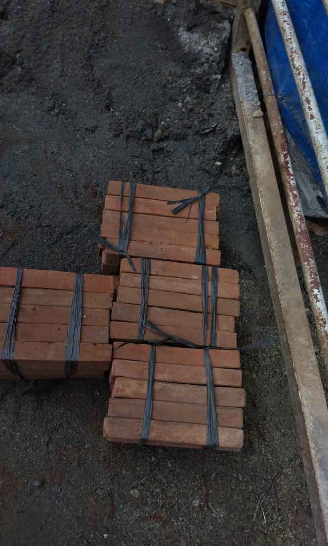 ANTIQUE RED BRICKS 1X2X8 INCHES (Category: Construction & Building Materials) located in San Mateo. Submitted by dessertmineenterprises1702 (Listing ID 1333635258, Image 1). Description: .
