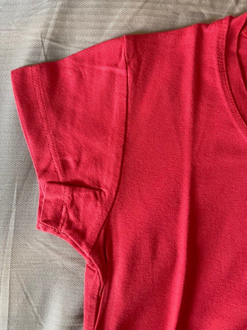 Basic Tee (Category: Shirts) located in Singapore. Submitted by bobosleepycat (Listing ID 1333639462, Image 3). Description: PLEASE READ‼️ 📌Use the “BUY” button if purchasing; chat only if buying more than 1 item. 📌Ensure all details are filled correctly thereafter. 📌Yes I do mailing and meetups. 📌Item available unless stated reserved. 📌Will not entertain questions with answers already stated. Chest: 34cm Ptp: 38.5cm Length: 56cm Tagged L bu