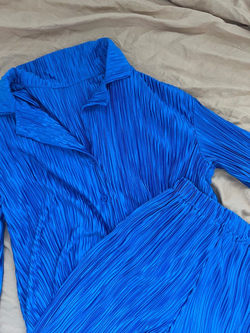 Bysundaymorning Cariz Pleated Coordinates (Category: Sets or Coordinates) located in Quezon City. Submitted by alexisczarina (Listing ID 1333586597, Image 1). Description: By Sunday Morning Cariz Pleated Coordinates in Royal Blue - PHP 900 Used once.