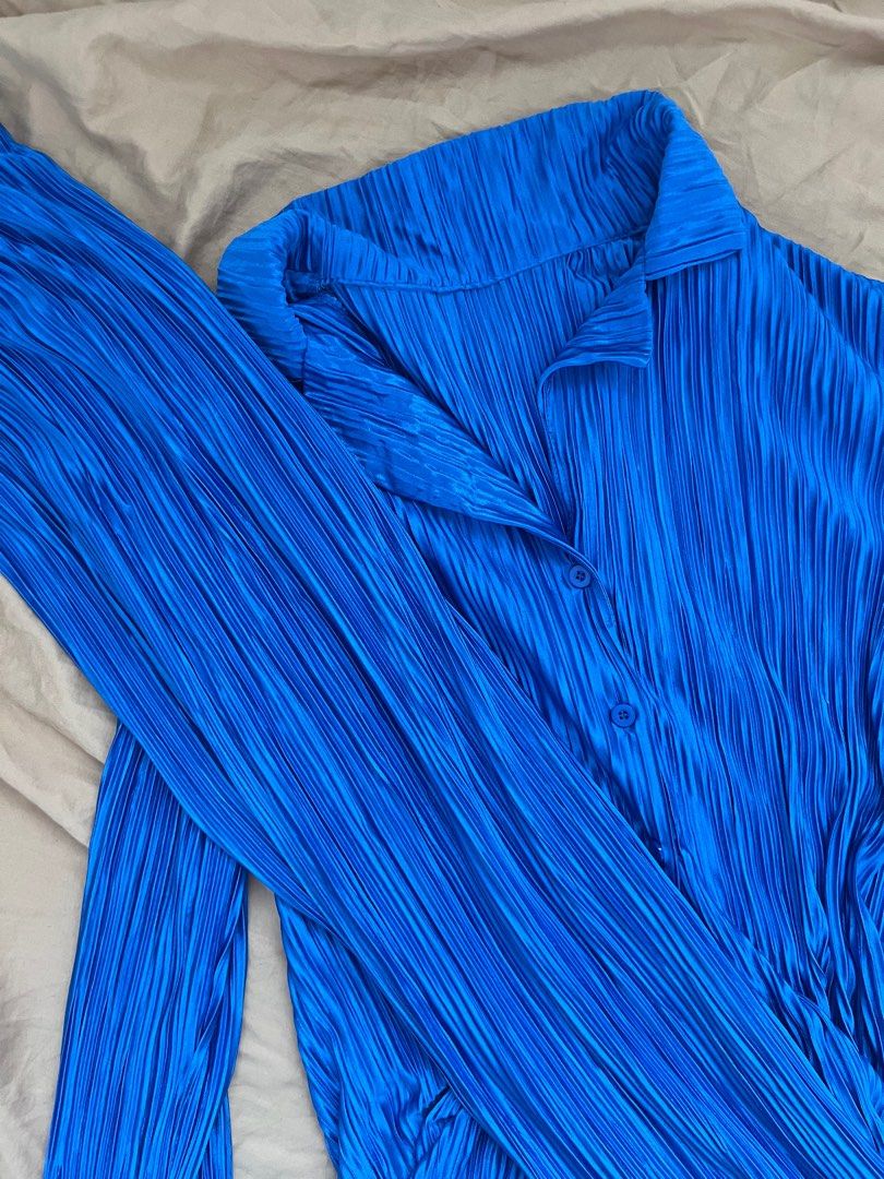 Bysundaymorning Cariz Pleated Coordinates (Category: Sets or Coordinates) located in Quezon City. Submitted by alexisczarina (Listing ID 1333586597, Image 2). Description: By Sunday Morning Cariz Pleated Coordinates in Royal Blue - PHP 900 Used once.
