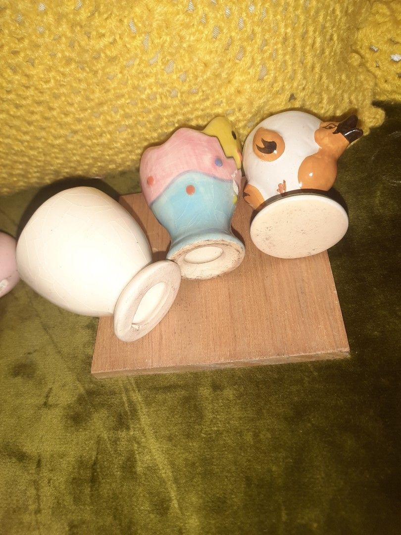 Ceramic egg cup 1 pc (Category: Other Kitchenware & Tableware) located in Manila. Submitted by luckycharm_215 (Listing ID 1333549510, Image 3). Description: price per pc imported.