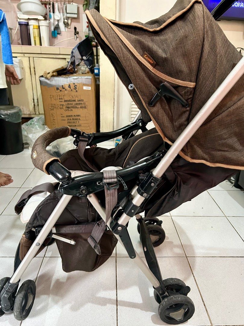 Combi Stroller (Category: Strollers) located in Manila. Submitted by pinkmaica (Listing ID 1333651731, Image 1). Description: Selling my son’s stroller Very useful for momma’s out there Works perfectly fine, no issues just needs cleaning .