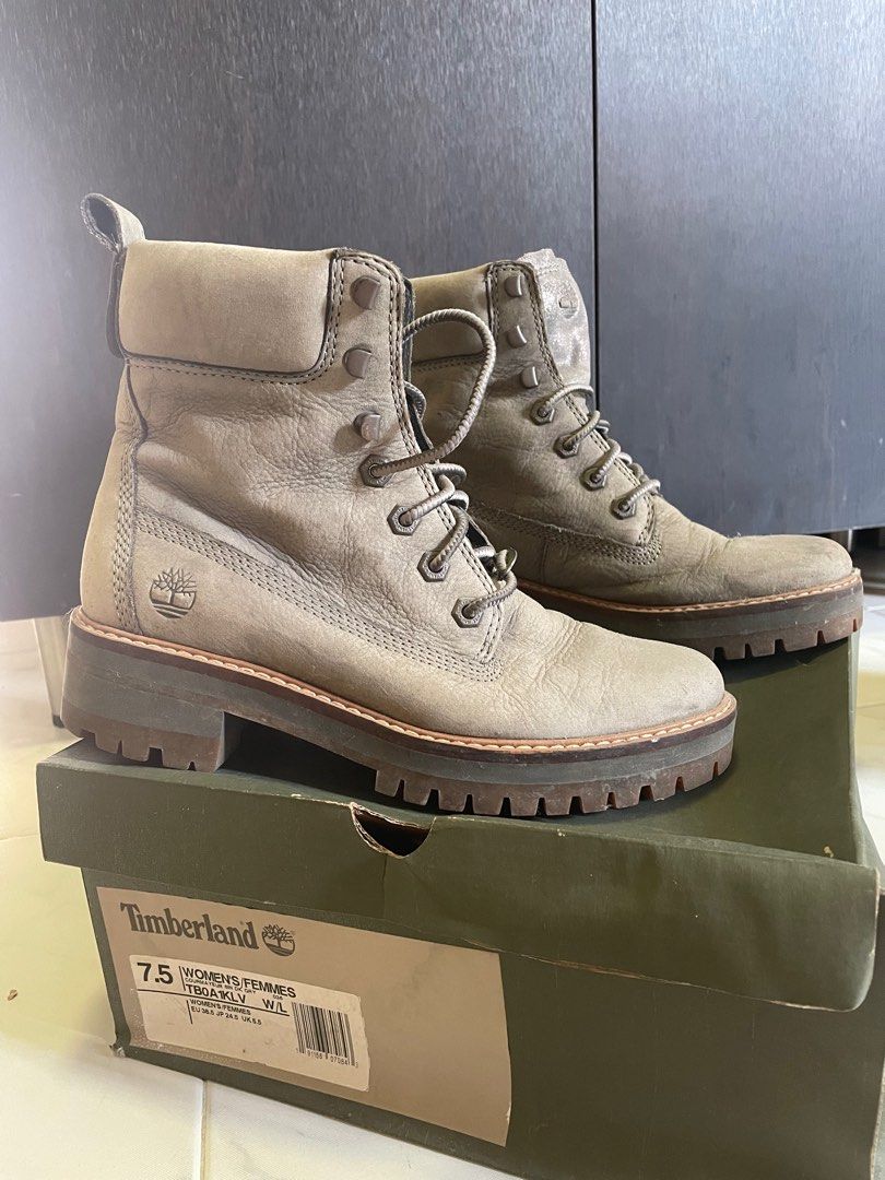 Grey Nubuck Women's Courmayeur Valley Boots In Grey