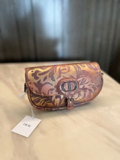 （分類：）位於 。 由 sellingdiffgoods 提交（商品編號 1333577882，圖片 1）。簡介： 。