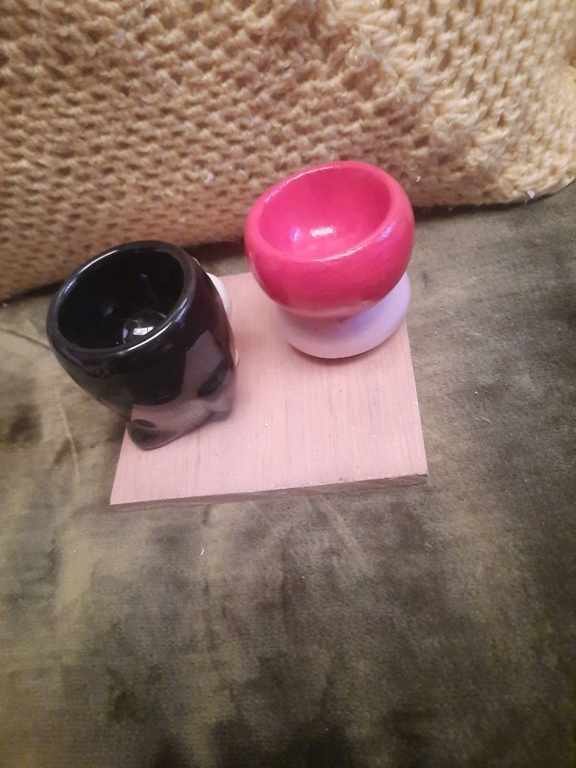 Egg cup stoneware red,bird ceramic black per pc (Category: Other Kitchenware & Tableware) located in Manila. Submitted by luckycharm_215 (Listing ID 1333552608, Image 3). Description: from UK per pc.