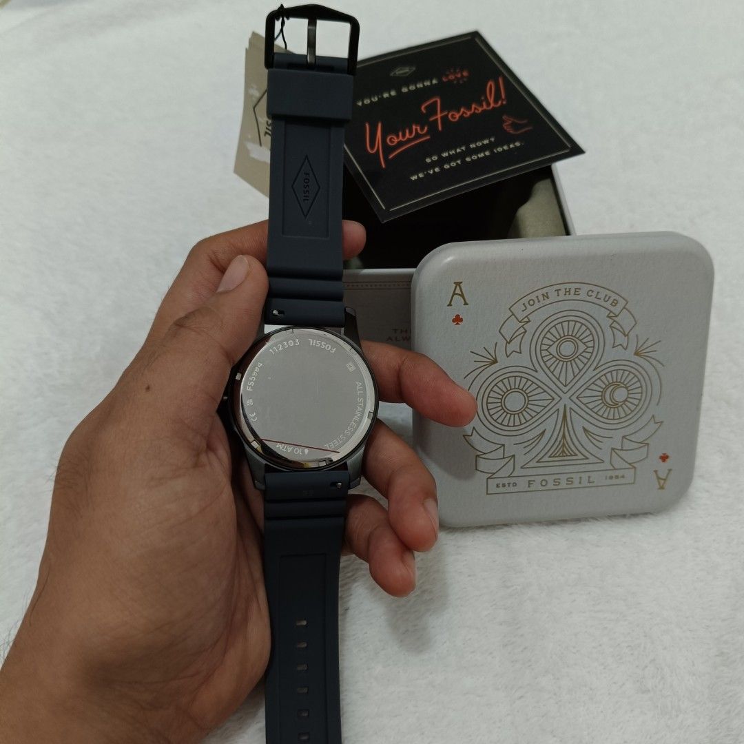 Fossil Blue FS5994 (Category: Men's Watches) located in Manila. Submitted by clarklim (Listing ID 1333572833, Image 3). Description: Fossil Blue FS5994 42mm Japan Quartz Movement Silicone Strap Gray Dial Water Resistant upto 100M 100% Authentic from the US. 🇺🇸 2pcs Available P 8,500.00 only 💵💵 Guaranteed cheaper than Malls. 🫶 PM those who are interested! 😊 Can do meet ups: Sm Clark, Sm Pampanga, Sm Telebastagan, Nepo Mall and Marquee Mall.