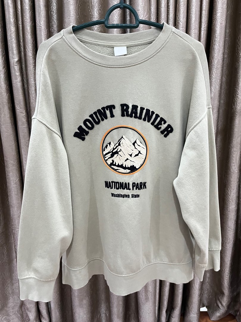 H M Oversized Mount Rainier Sweatshirt in Green Women s Fashion Tops Longsleeves on Carousell