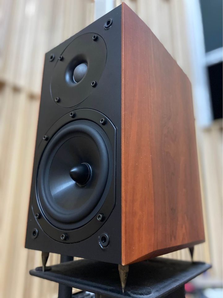 Indiana Line HC Series Pure ITALY Craftmanship | Down Firing Bass ...