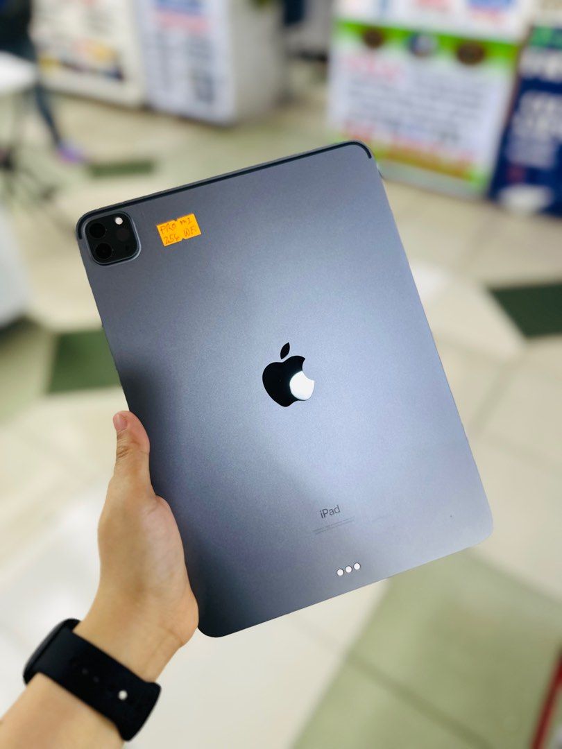 iPad Pro M1 (2021) 256GB Wifi Only 99%smooth No issues (Category: iPad) located in San Juan City. Submitted by saabangadgetshop (Listing ID 1333546298, Image 1). Description: Onhand | Pre-owned iPad Pro M1 2021 256Gb Wifi Only NTC APPROVED Battery Health 95% NO HIDDEN ISSUES NO HISTORY OF REPAIR 99%Smooth TEST TO SAWA RESET ALL YOU WANT TEST ALL YOU WANT NOT REFURBISHED AUTHENTIC PHONE ALL WORKING (FREE 3UTOOLS) iPhones iPads only 🆓Freebies ✅Cha