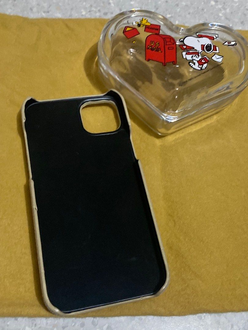 iPhone 14 Plus case with card holder and mirror (Category: Cases & Sleeves) located in Caloocan City. Submitted by sheng5207418 (Listing ID 1333521504, Image 2). Description: This case is new but been stock as you can see the mirror have some scratches but over all its nice. .