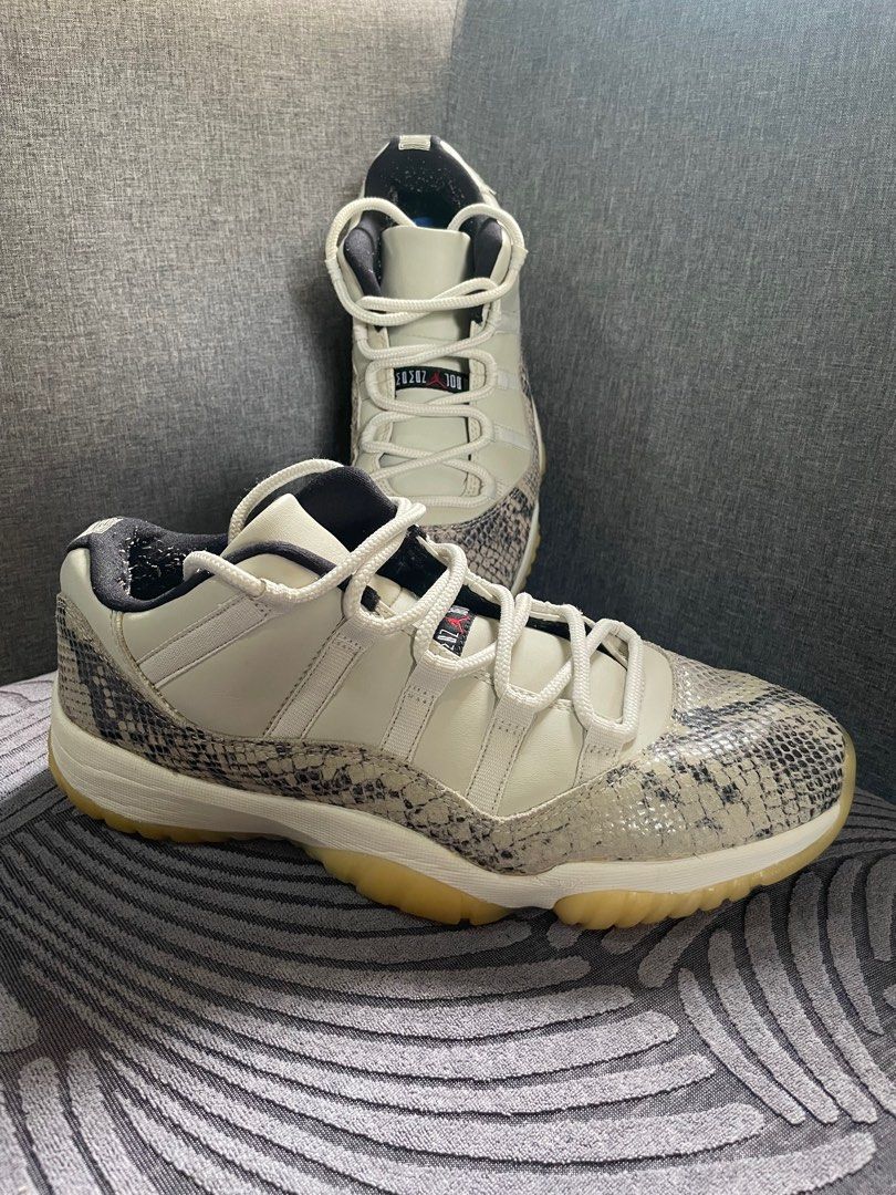 snakeskin light bone 11s