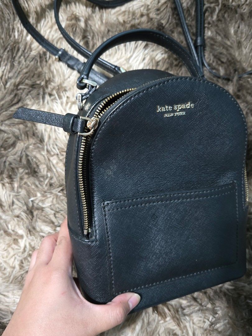 Kate spade backpack (Category: Luxury Bags & Wallets) located in Manila. Submitted by bizfits_ (Listing ID 1333655613, Image 2). Description: KS mini convertible backpack papaayos nyo lang zipper kasi may topak🤣.