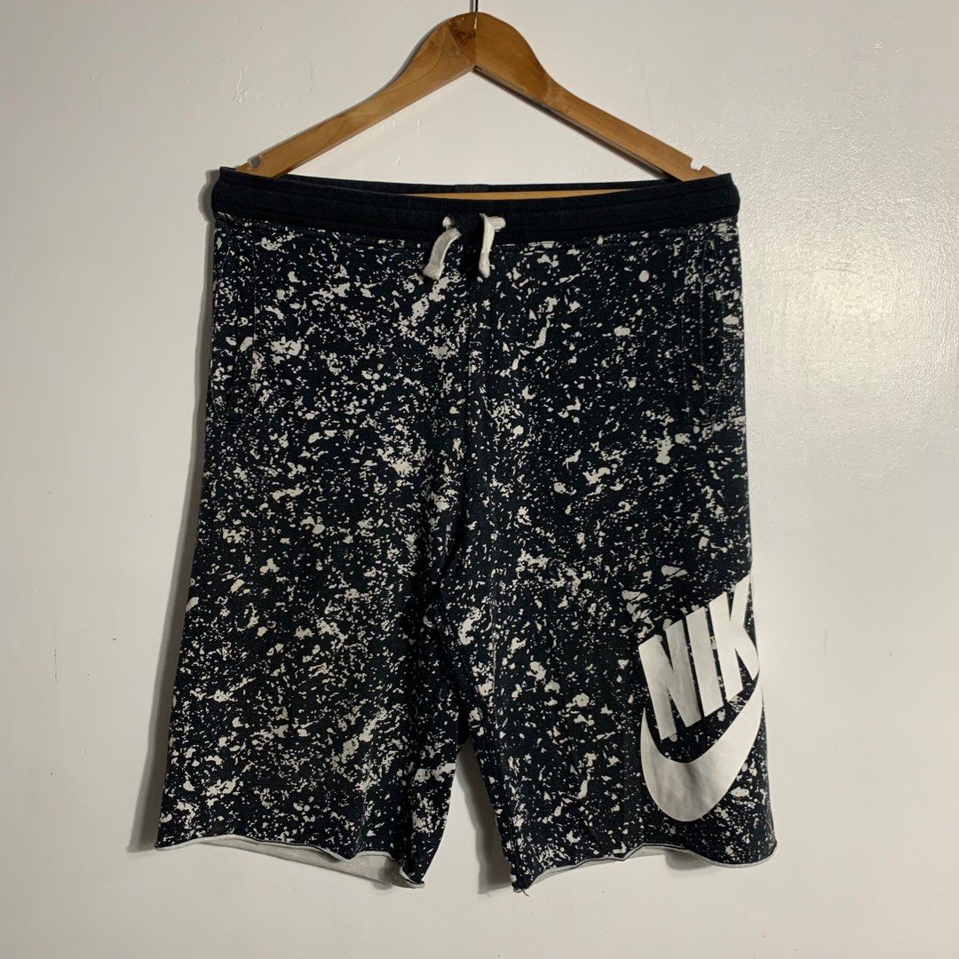 Nike alumni aop shorts clearance